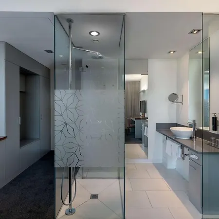 Doubletree By Hilton Frankfurt Niederrad Hotel 4*
