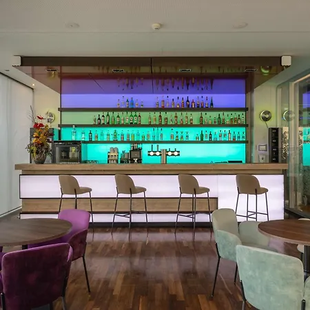 מלון Doubletree By Hilton Frankfurt Niederrad