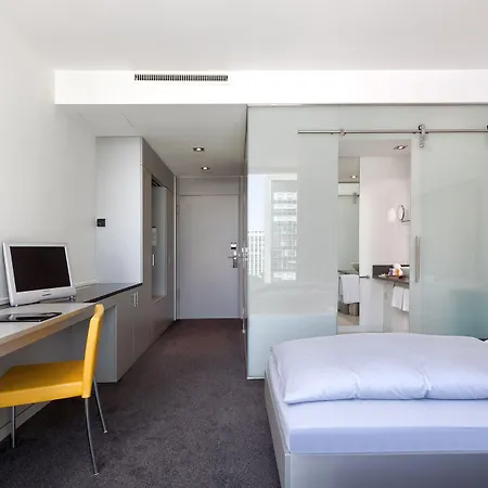 Hotell Doubletree By Hilton Frankfurt Niederrad