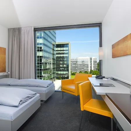 Szálloda Doubletree By Hilton Frankfurt Niederrad 4*