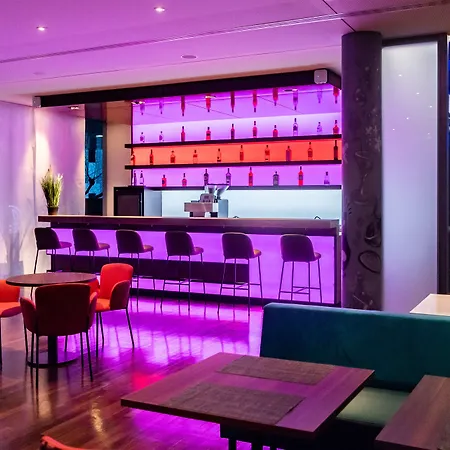 Szálloda Doubletree By Hilton Frankfurt Niederrad Frankfurt am Main