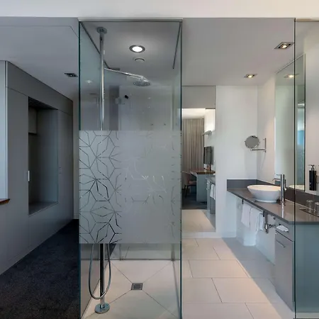 Doubletree By Hilton Frankfurt Niederrad Szálloda 4*