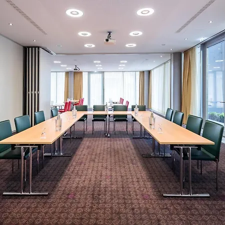 Wyndham Frankfurt Niederrad 4*