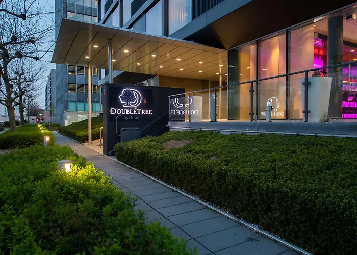 호텔 Doubletree By Hilton Frankfurt Niederrad 4*