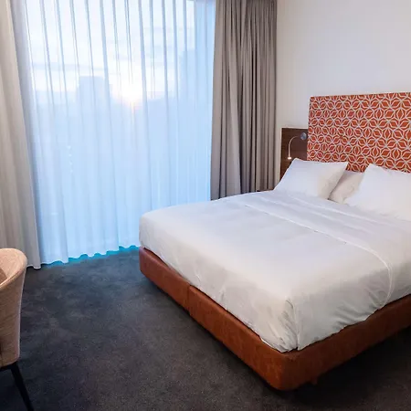 Doubletree By Hilton Frankfurt Niederrad Hotel 4*