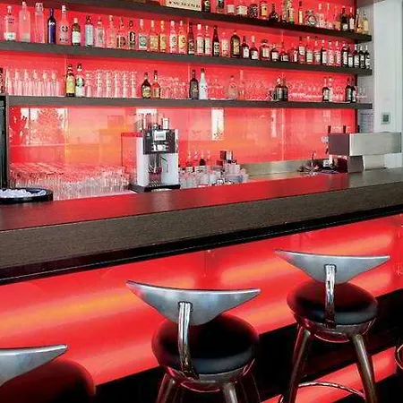 Doubletree By Hilton Frankfurt Niederrad Hotel 4*